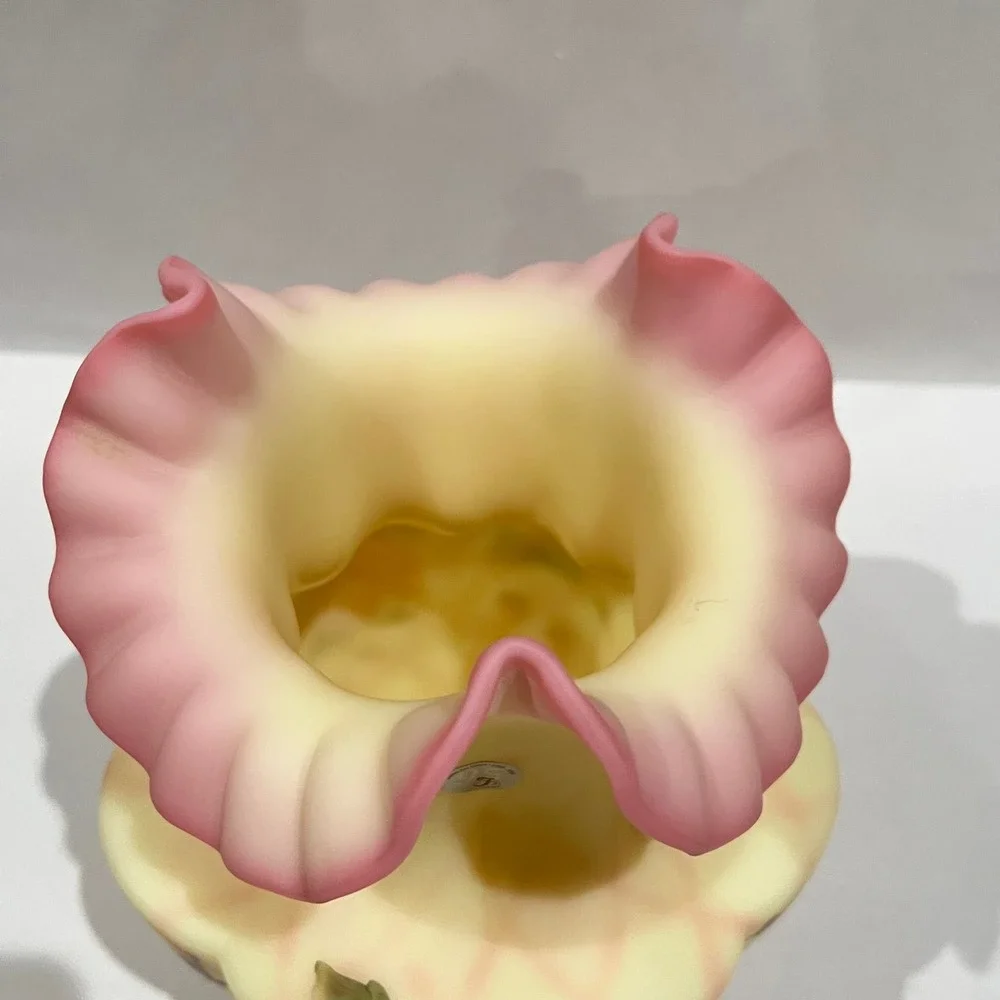 Large Fenton Burmese Custard Diamond Optic Vase 9.5